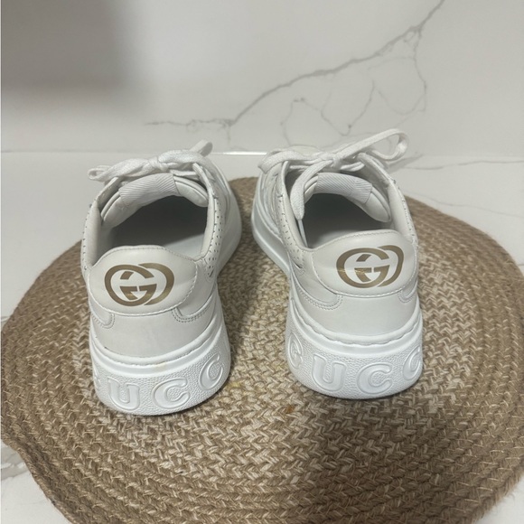 I’m selling my used Gucci sneakers. They are 7. - Picture 9 of 10